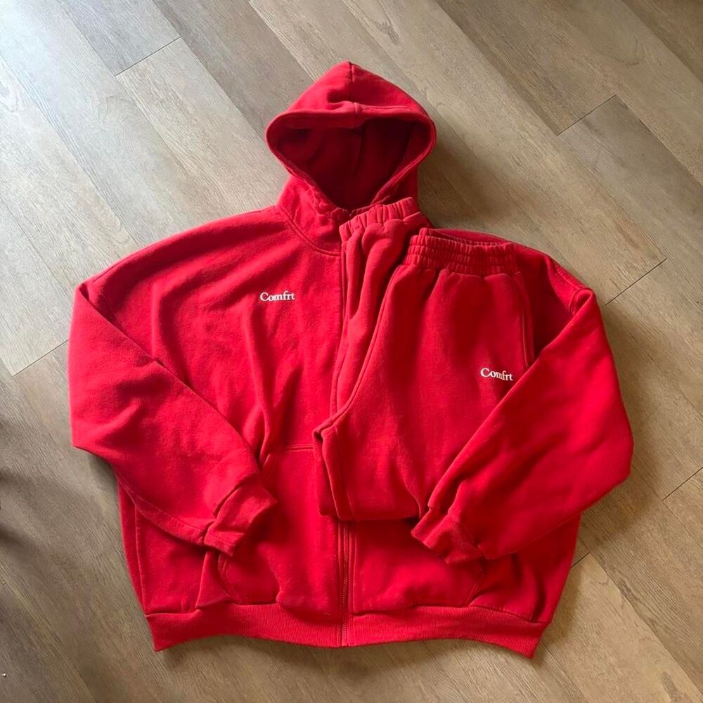 Comfrt Women's Red Sweatshirt